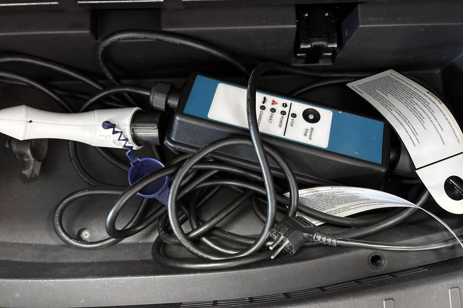 Mitsubishi Outlander PHEV 2016