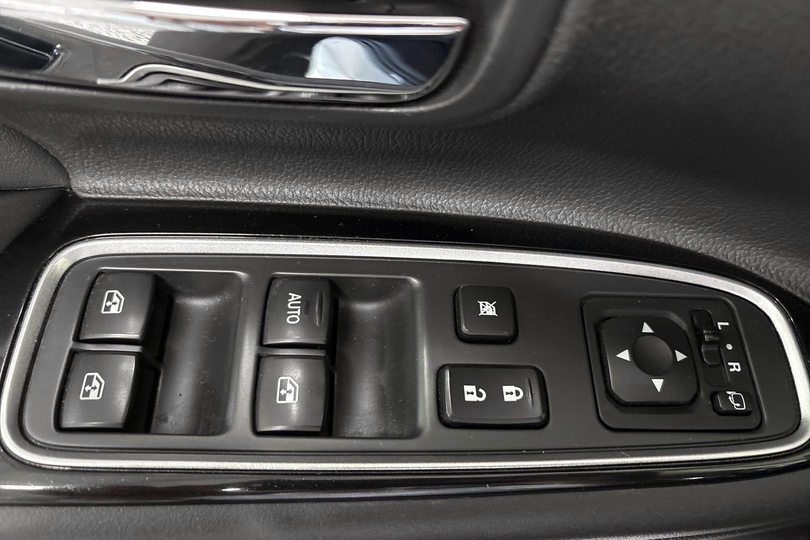 Mitsubishi Outlander PHEV 2016