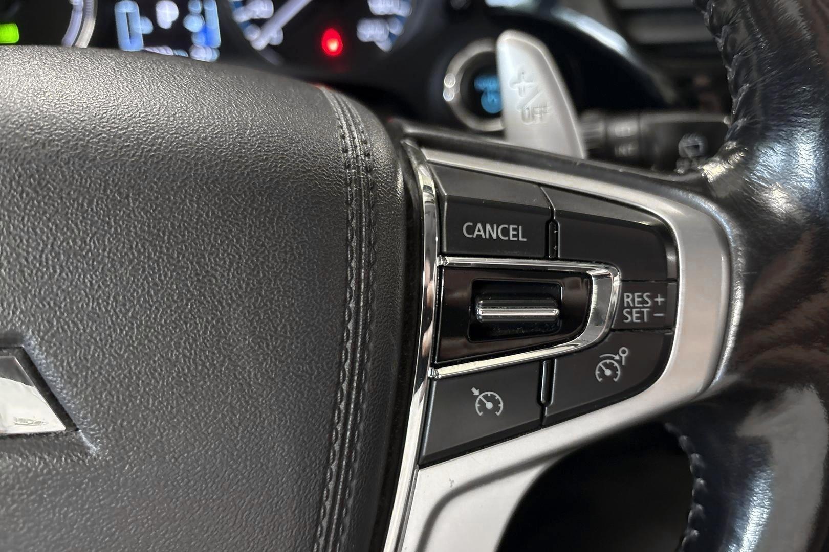 Mitsubishi Outlander PHEV 2016
