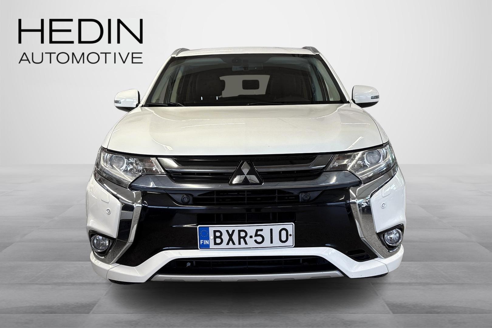 Mitsubishi Outlander PHEV 2016