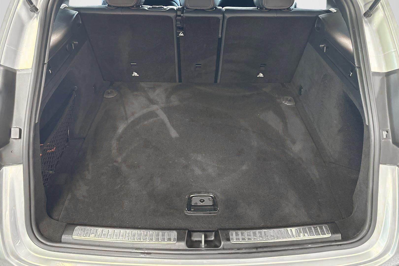 MERCEDES-BENZ EQC 2019