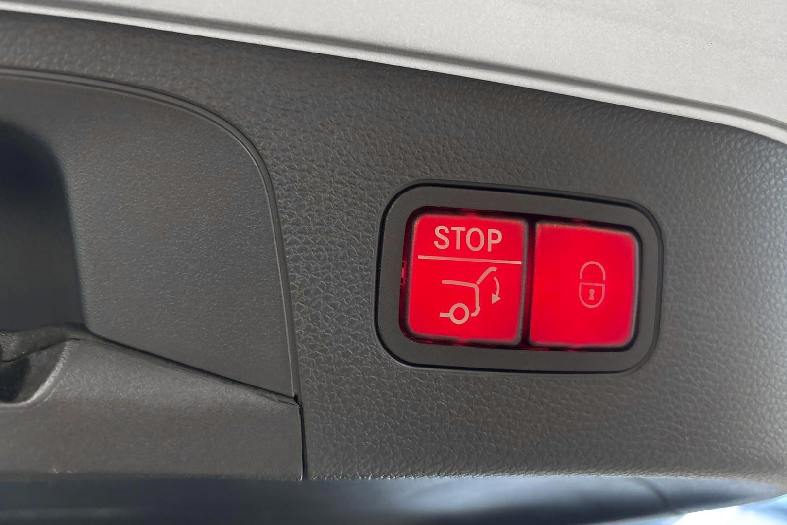 MERCEDES-BENZ EQC 2019