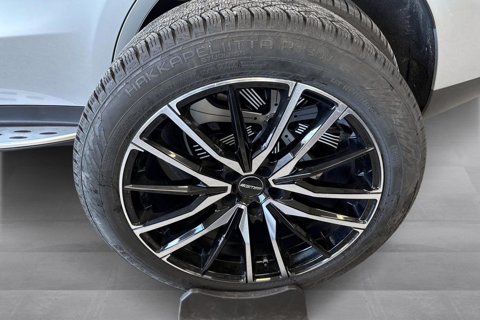 MERCEDES-BENZ EQC 2019