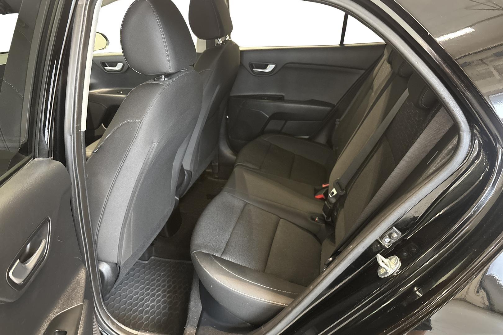 Kia Rio 9