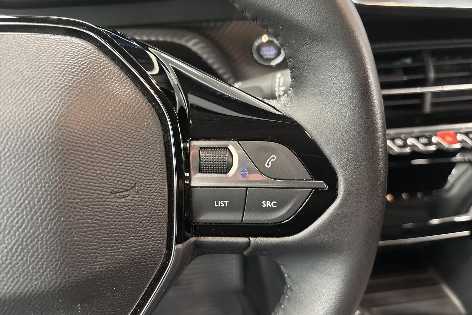 Peugeot e-208 2021