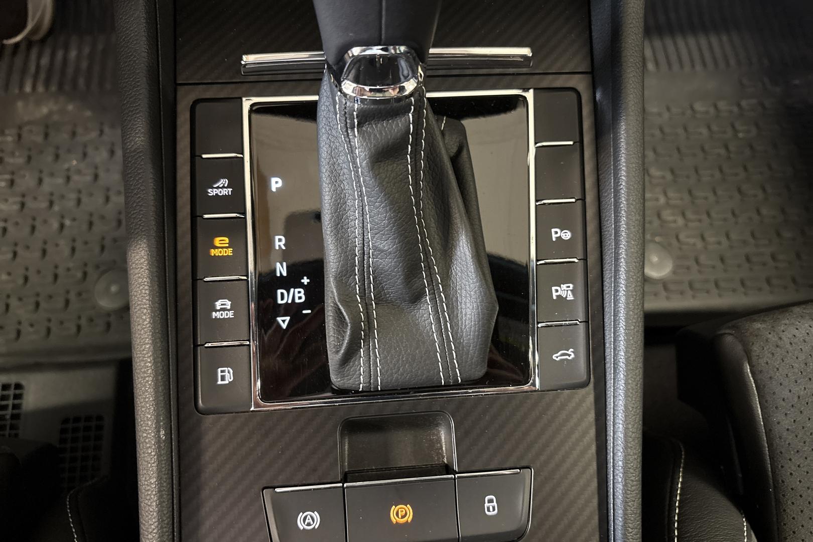SKODA SUPERB 2020