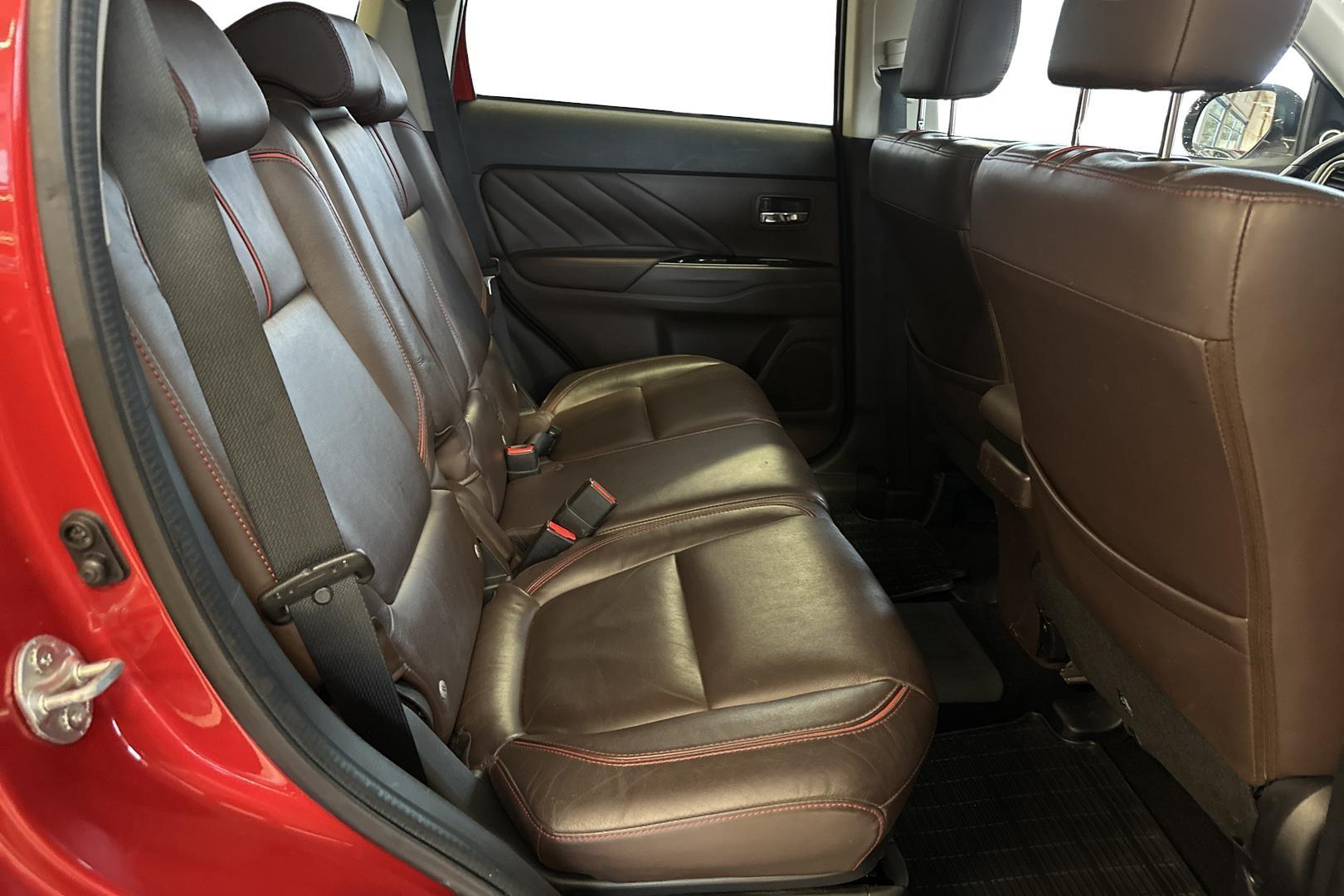 Mitsubishi Outlander PHEV 2017