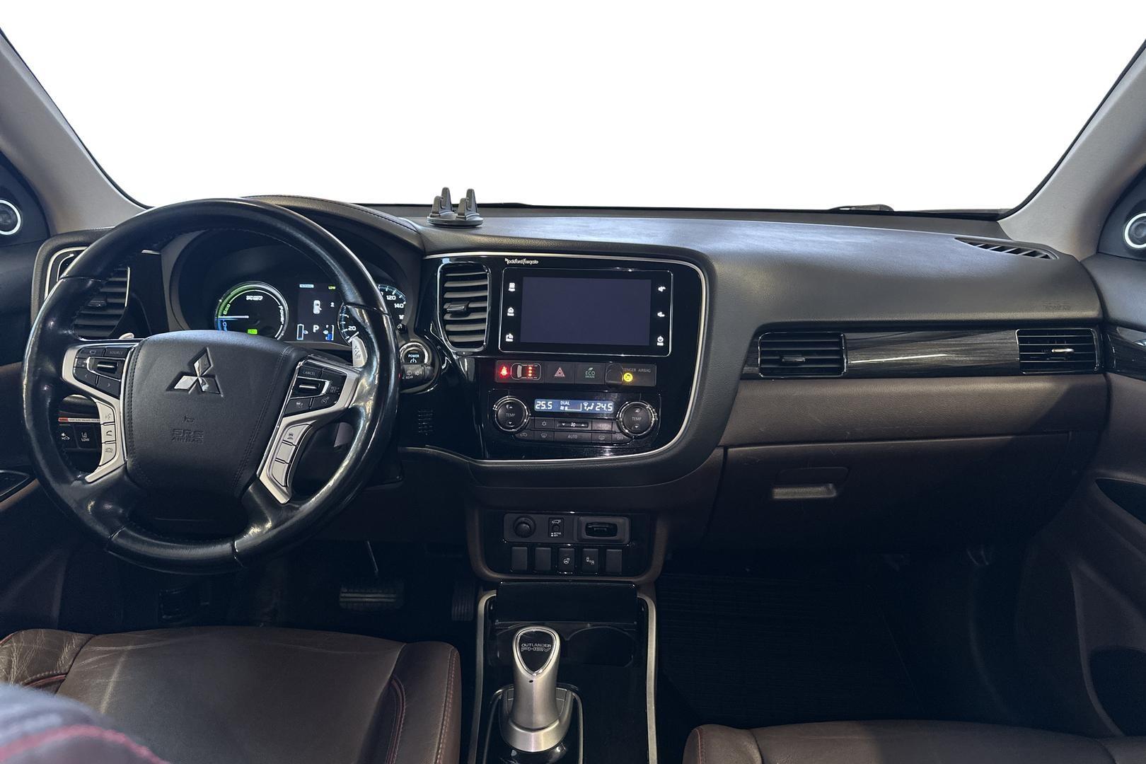 Mitsubishi Outlander PHEV 2017