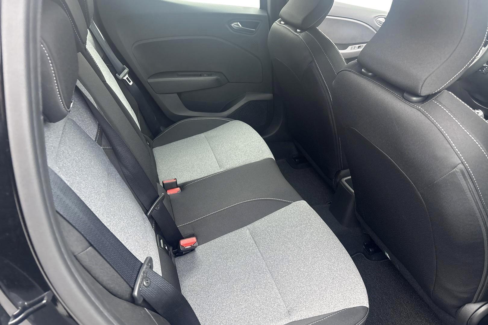 Mitsubishi Colt 2025