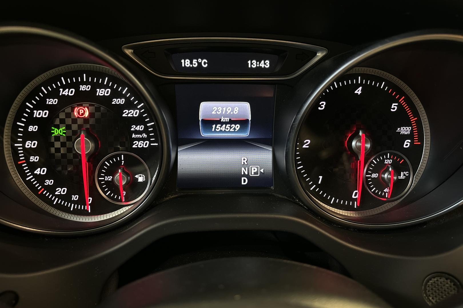 MERCEDES-BENZ A 2016