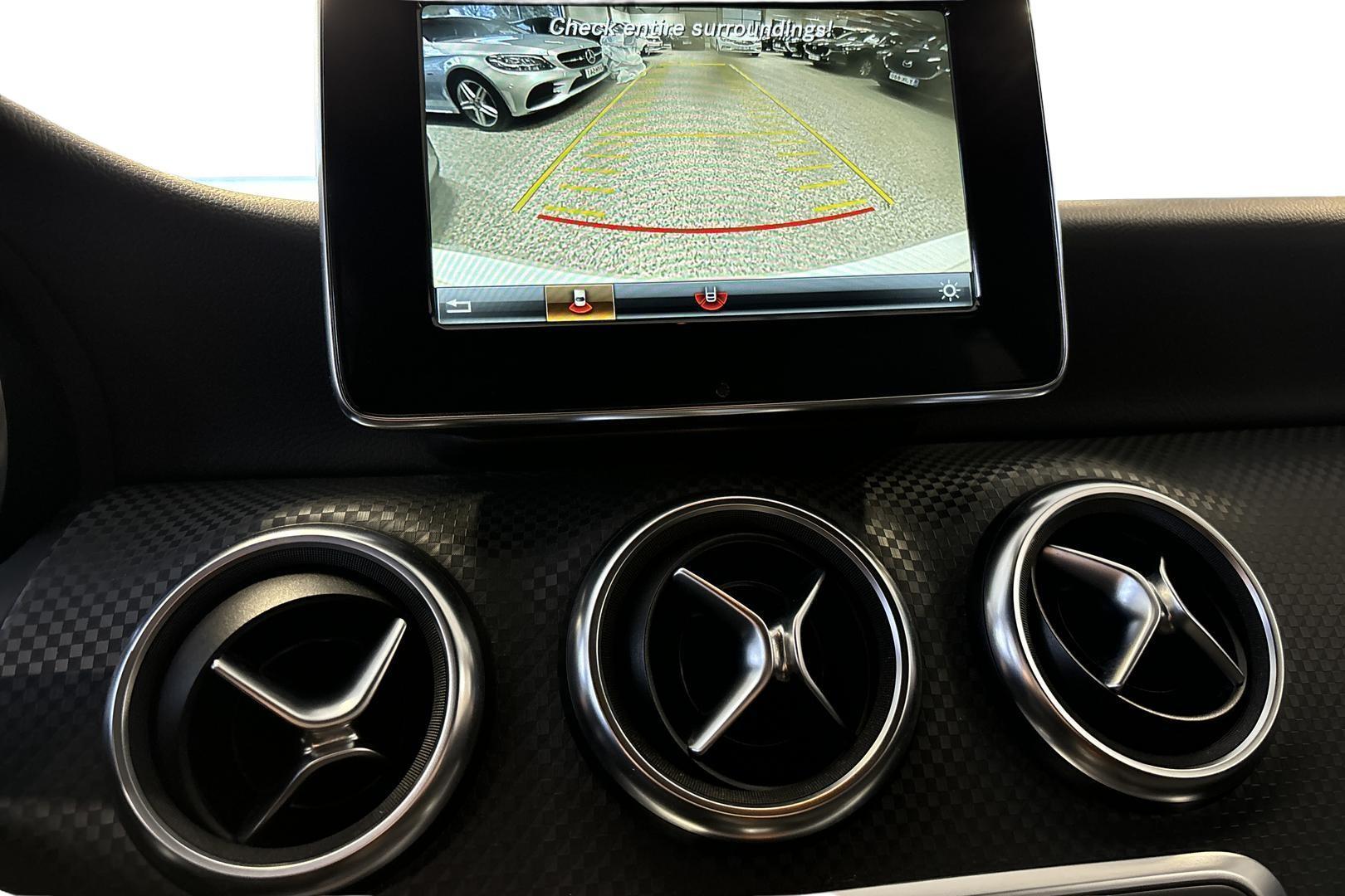 MERCEDES-BENZ A 2016