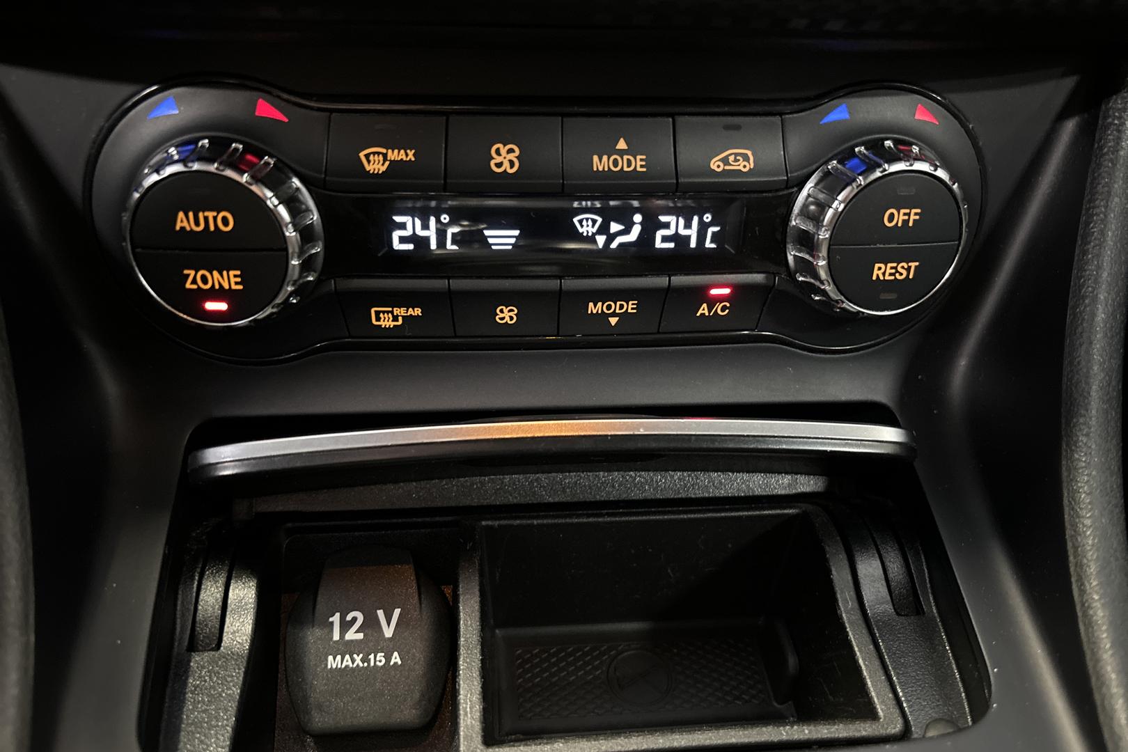 MERCEDES-BENZ A 2016