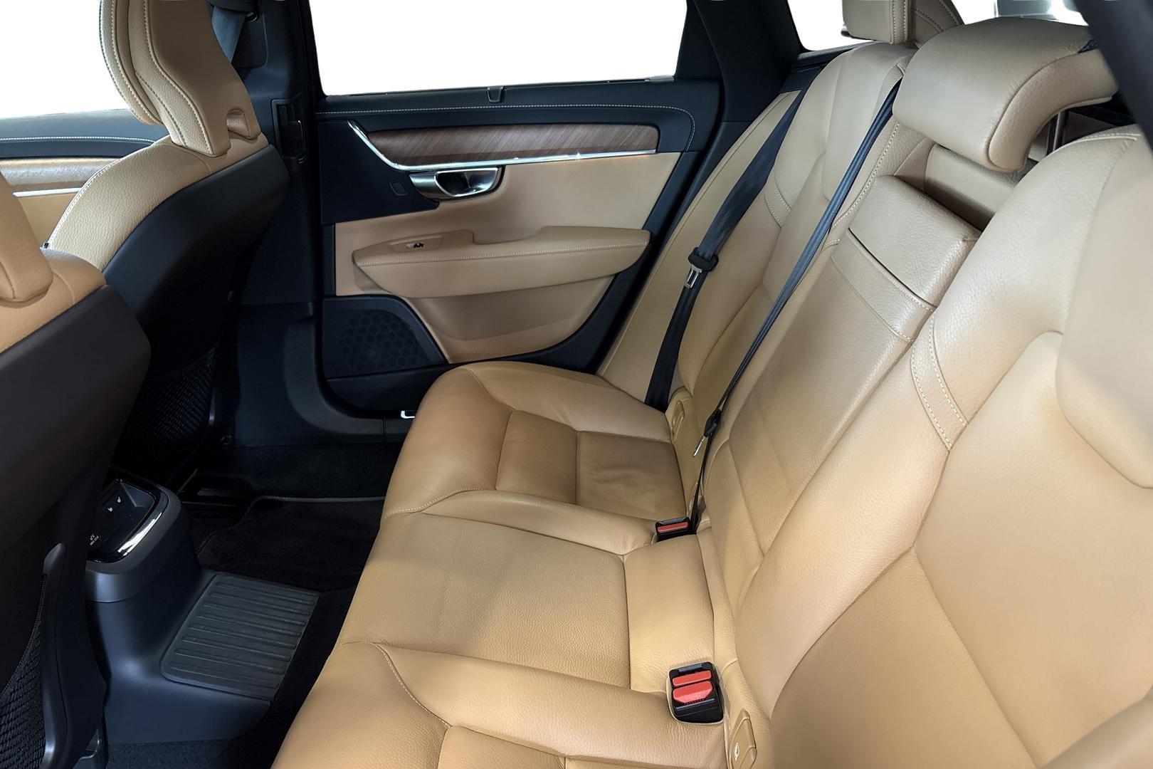 VOLVO V90 2020