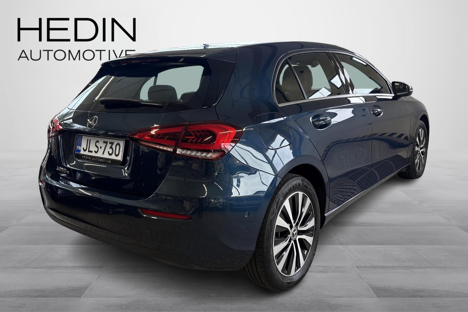 MERCEDES-BENZ A 2021