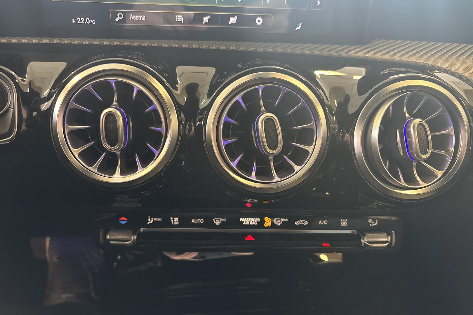 MERCEDES-BENZ A 2021