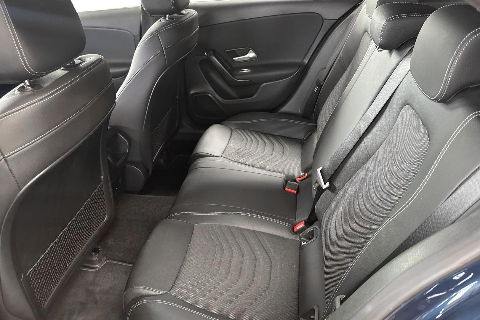 MERCEDES-BENZ A 2021