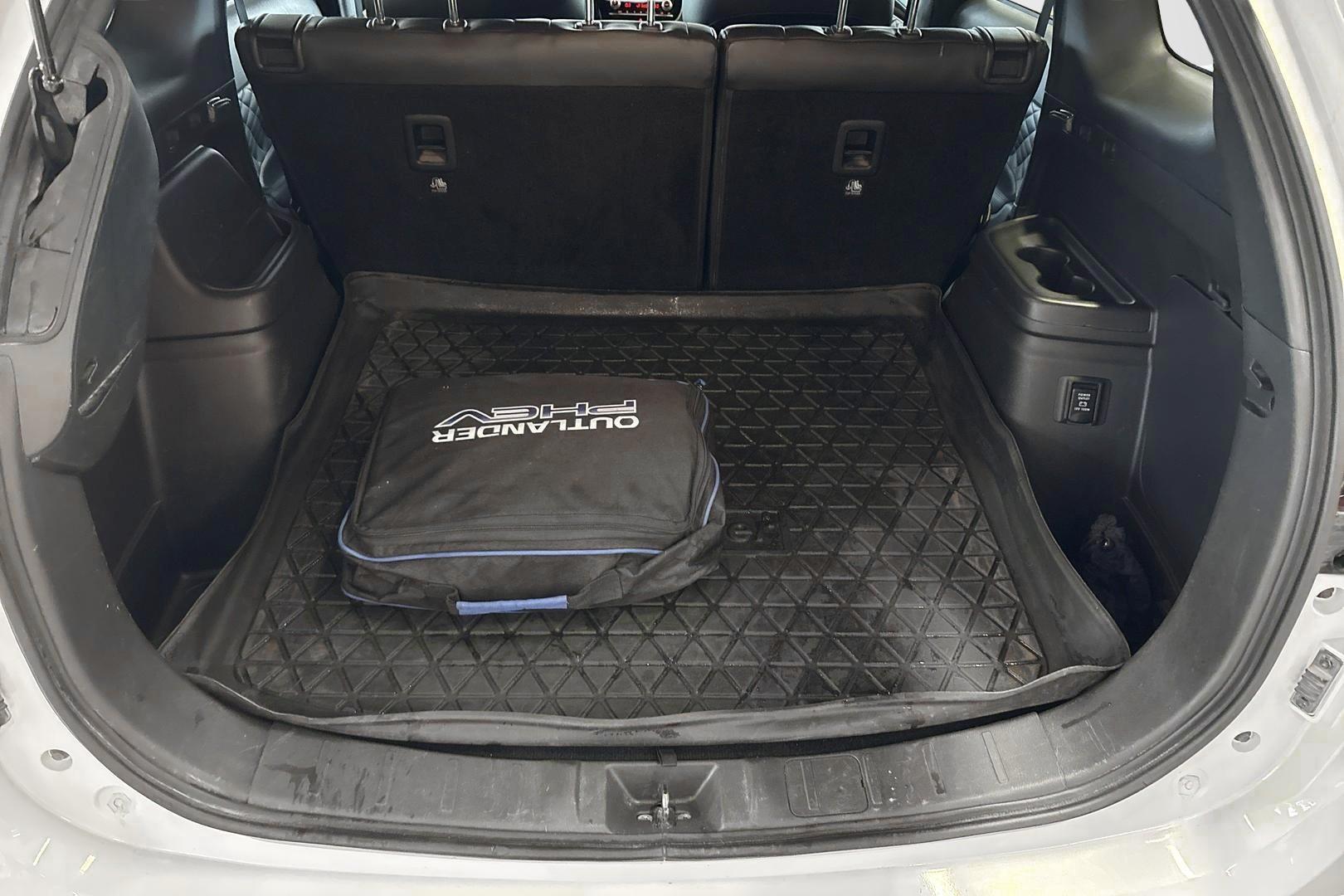 Mitsubishi Outlander PHEV 2020