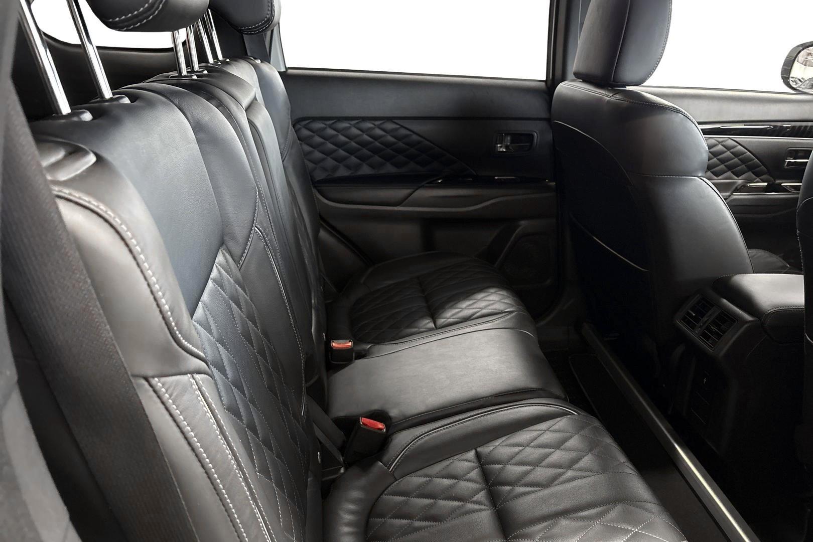 Mitsubishi Outlander PHEV 2020