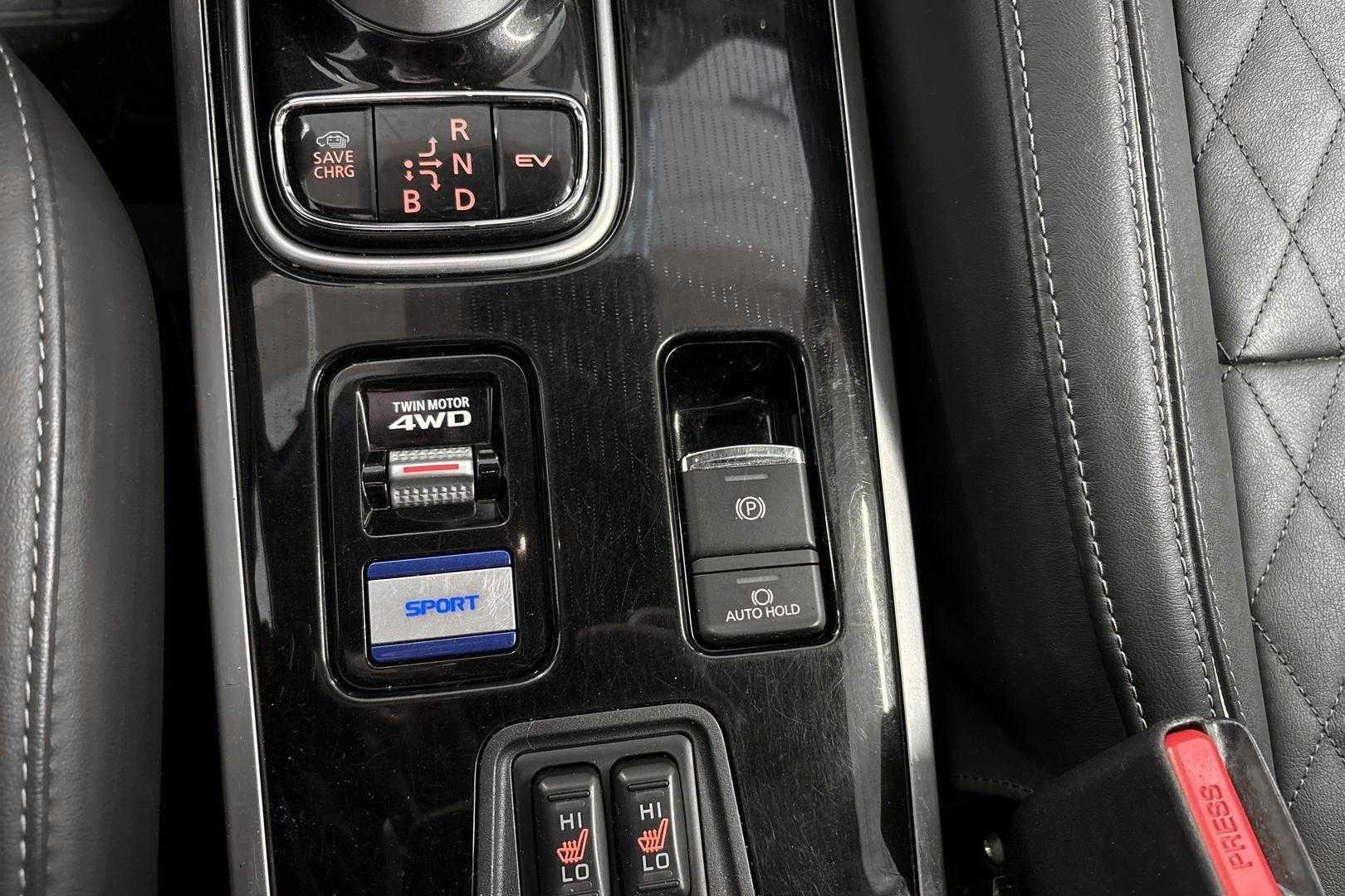 Mitsubishi Outlander PHEV 2020