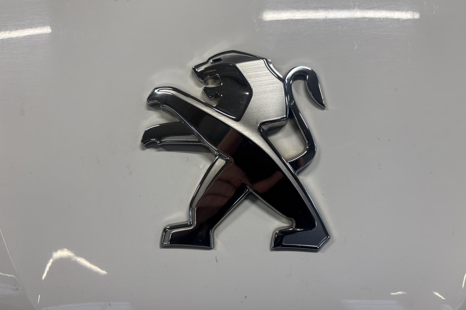 PEUGEOT 3008 2016