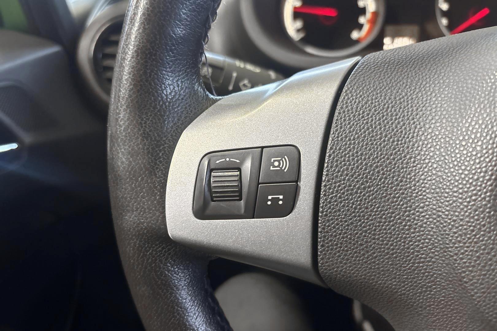 OPEL CORSA 2012