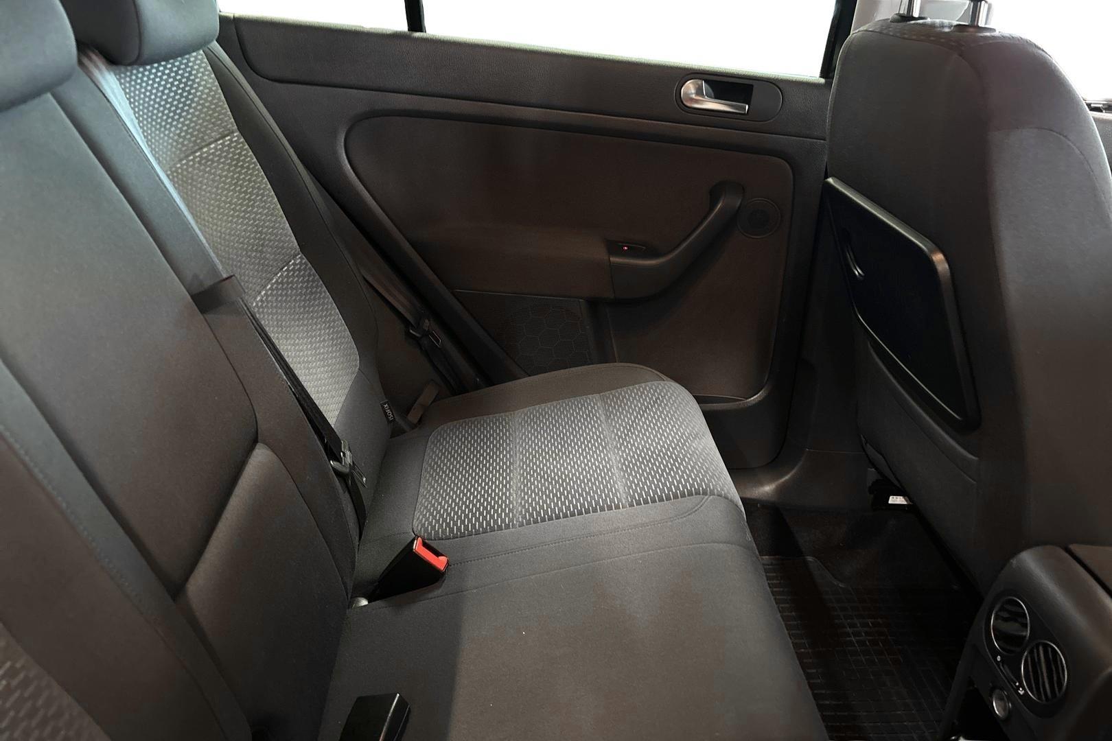 Volkswagen Golf Plus 2012