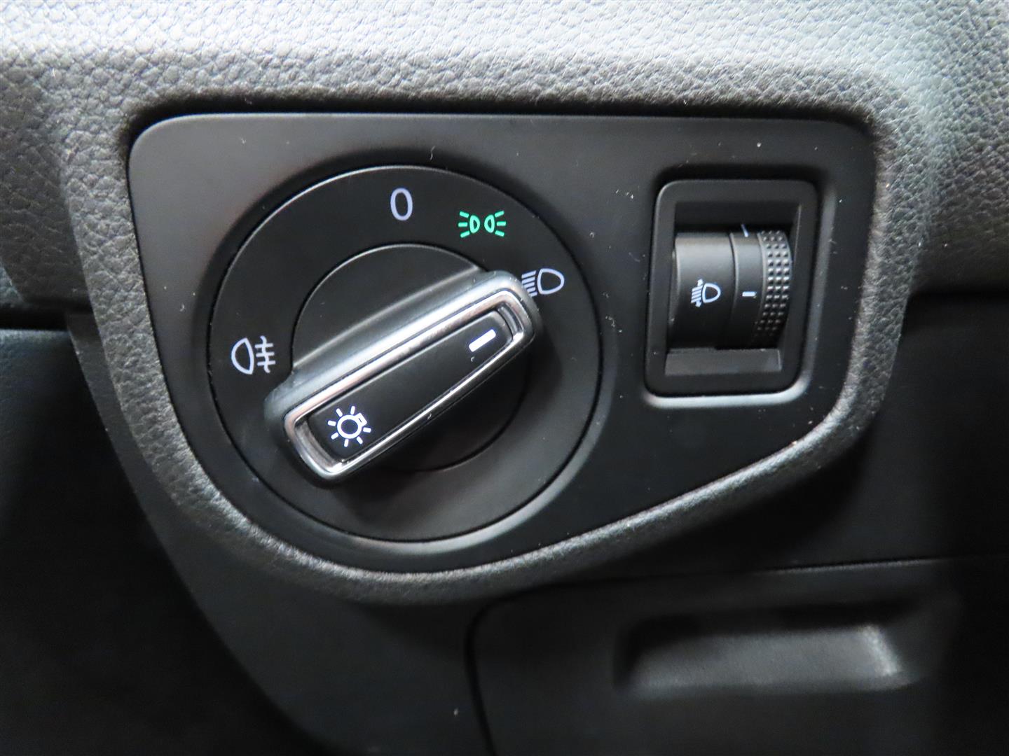 VOLKSWAGEN Golf Sportsvan 2015