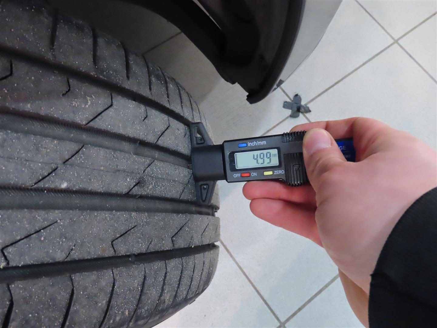 VOLKSWAGEN Golf Sportsvan 2015