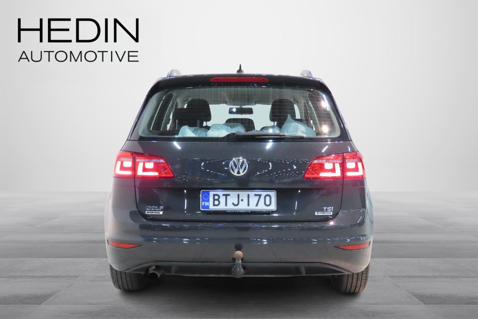 VOLKSWAGEN Golf Sportsvan 2015