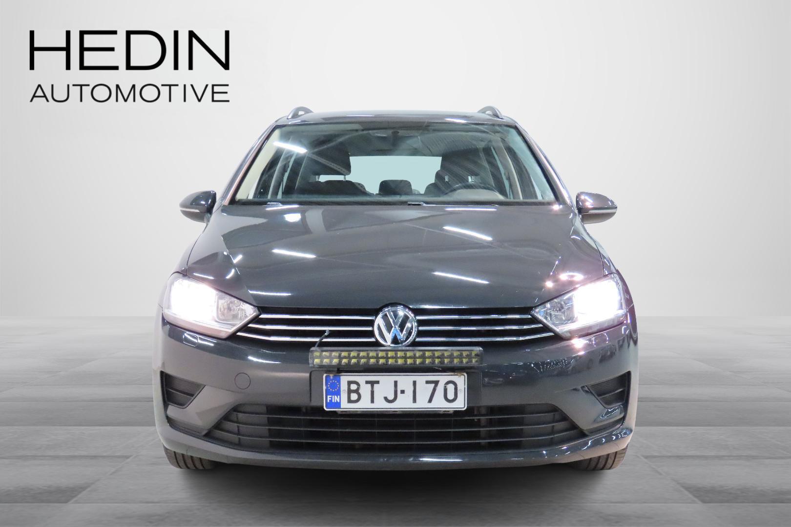 VOLKSWAGEN Golf Sportsvan 2015