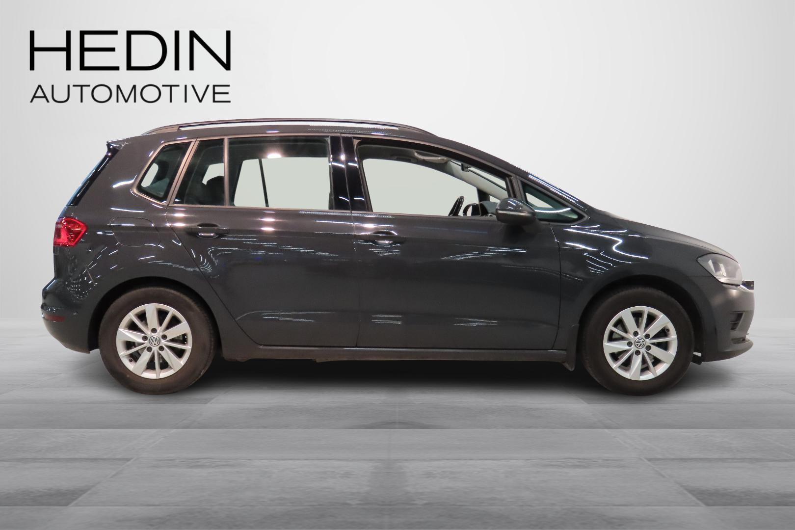 VOLKSWAGEN Golf Sportsvan 2015