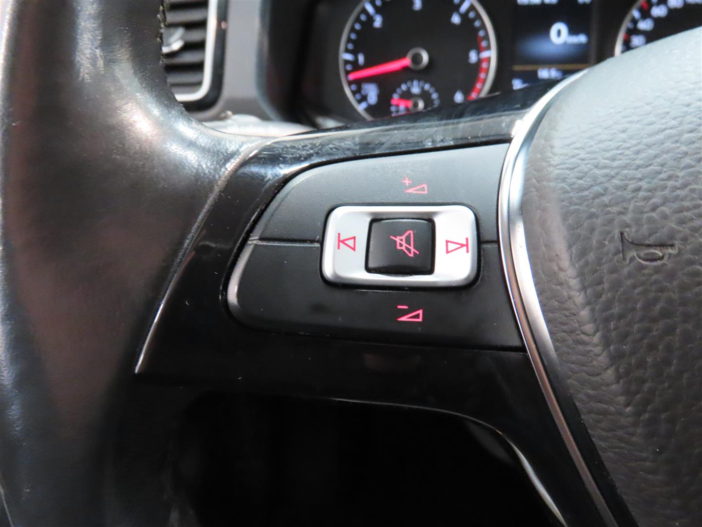 VOLKSWAGEN Amarok 2020