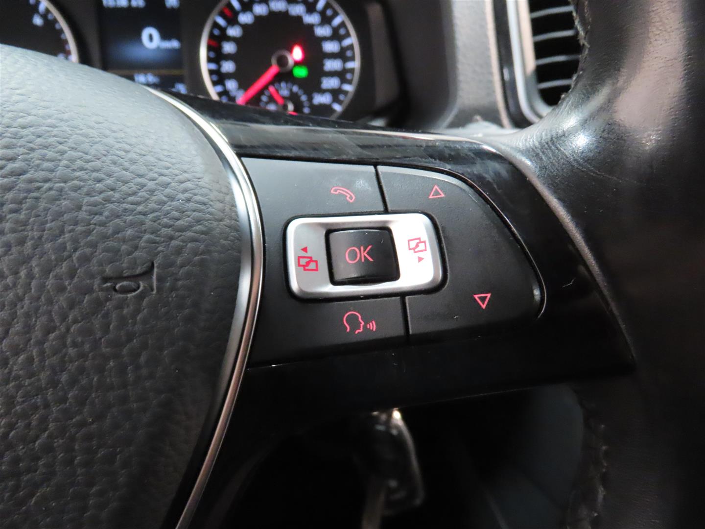 VOLKSWAGEN Amarok 2020