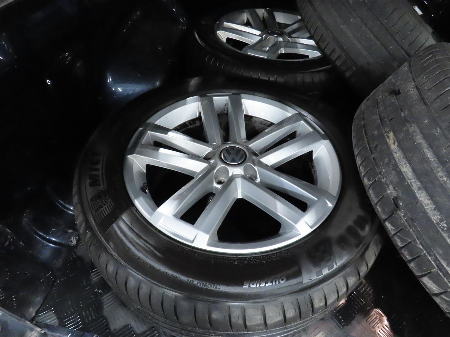 VOLKSWAGEN Amarok 2020