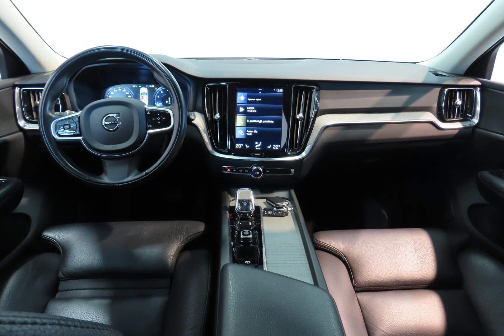 Volvo V60 2022