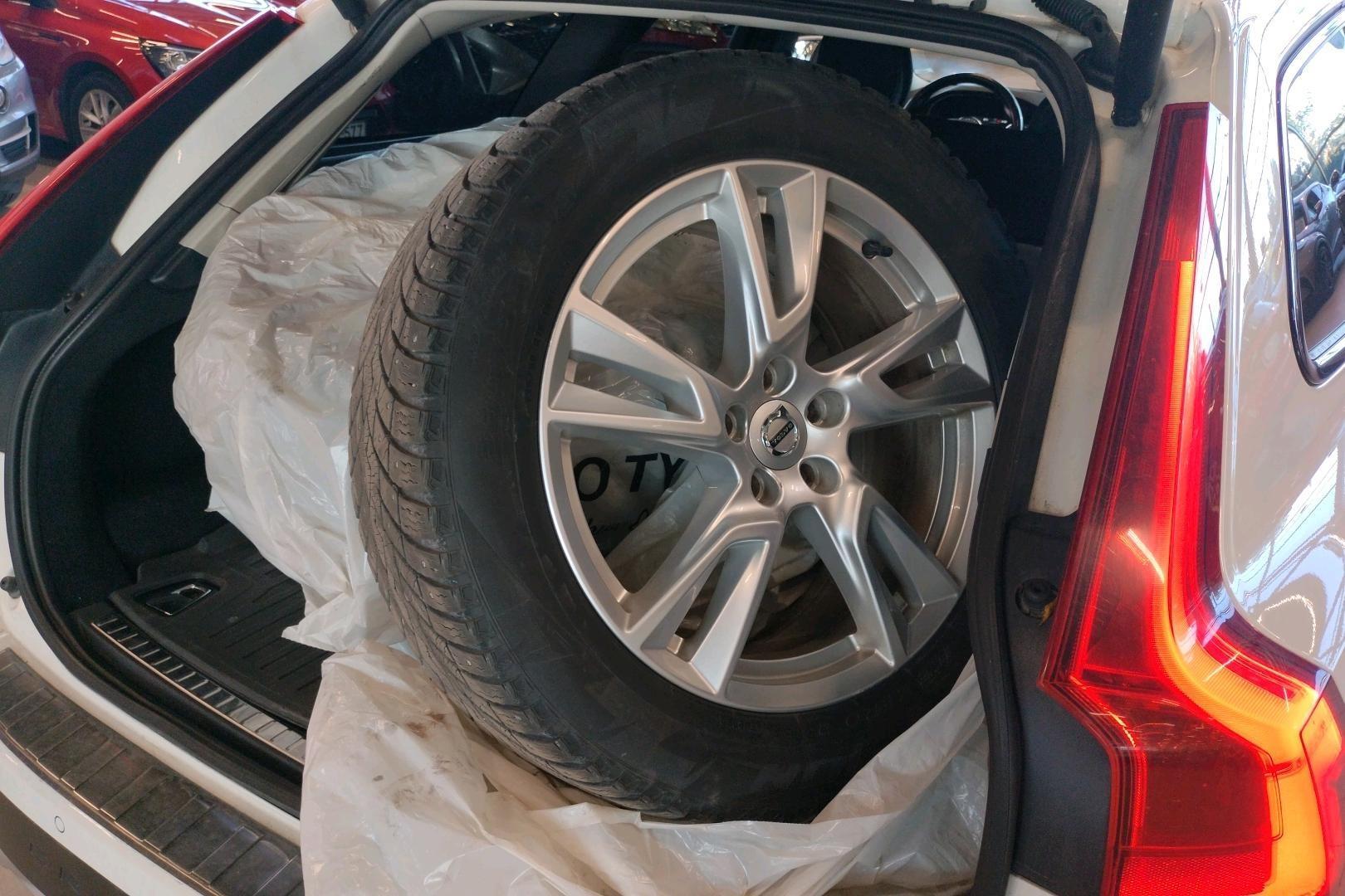 Volvo V90 Cross Country 2020