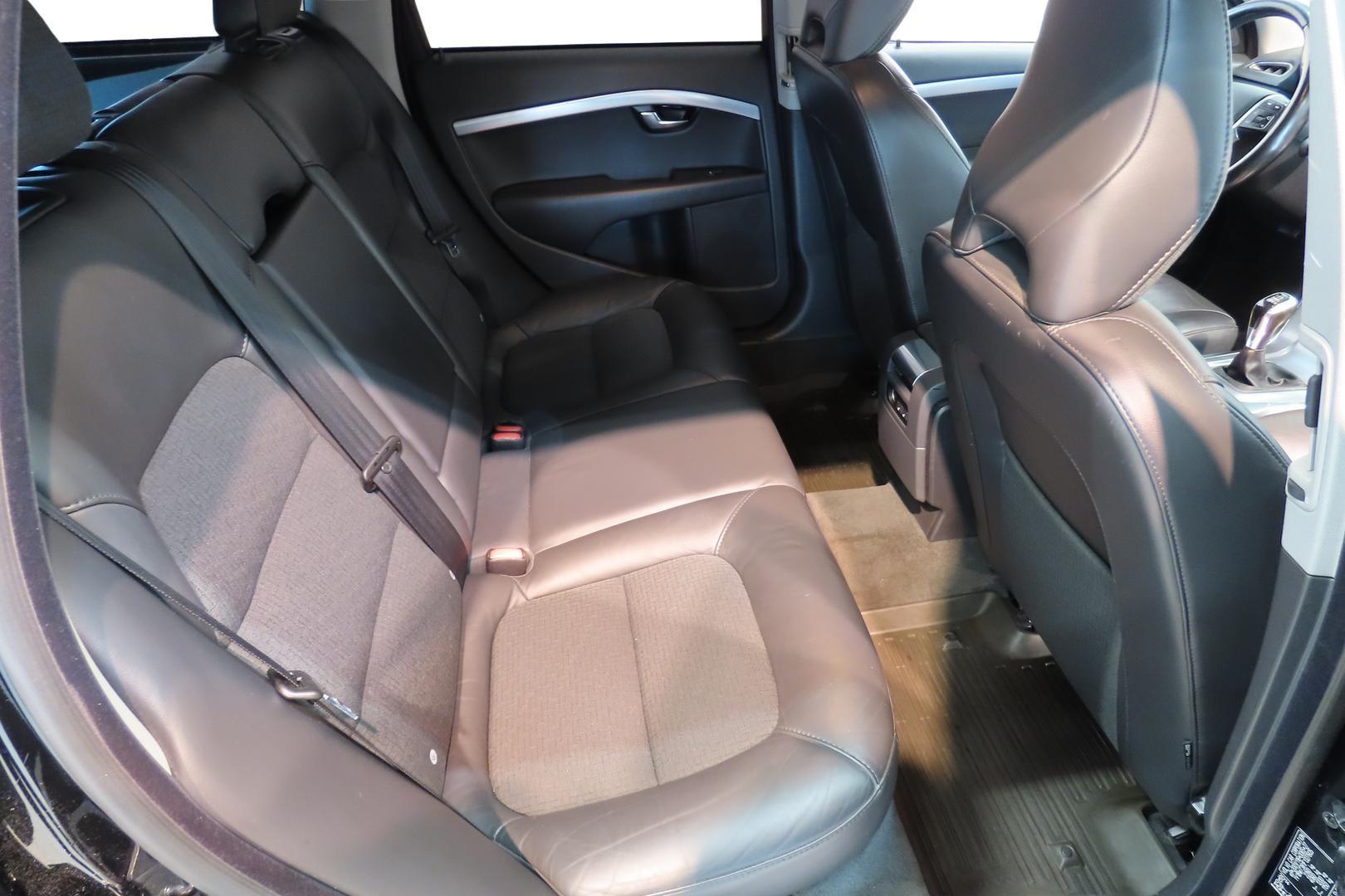 Volvo V70 2015