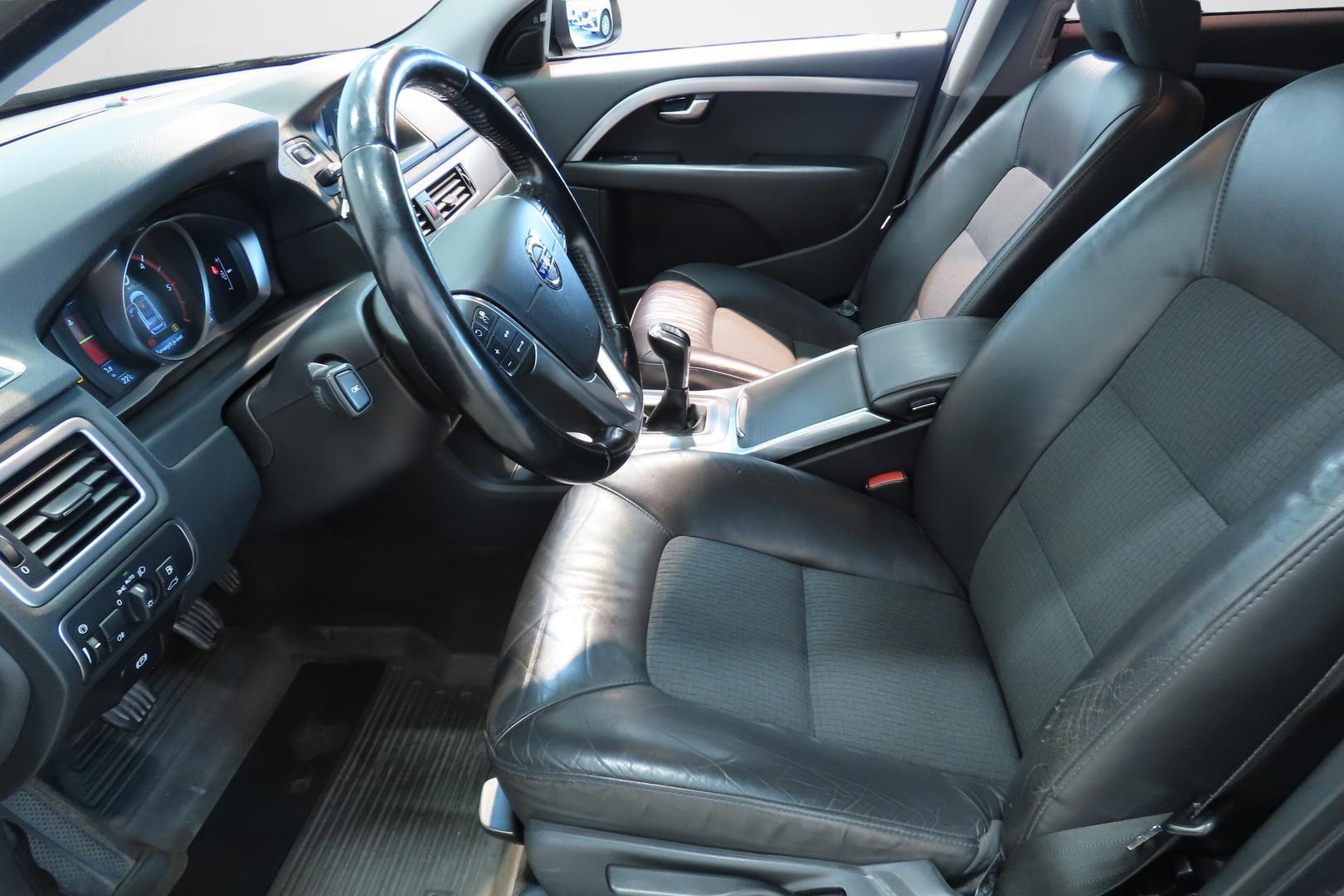 Volvo V70 2015