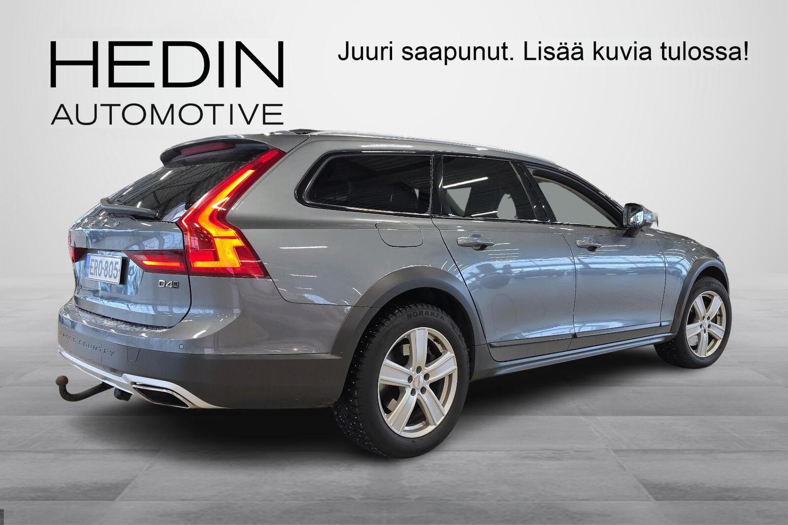 Volvo V90 Cross Country 2020