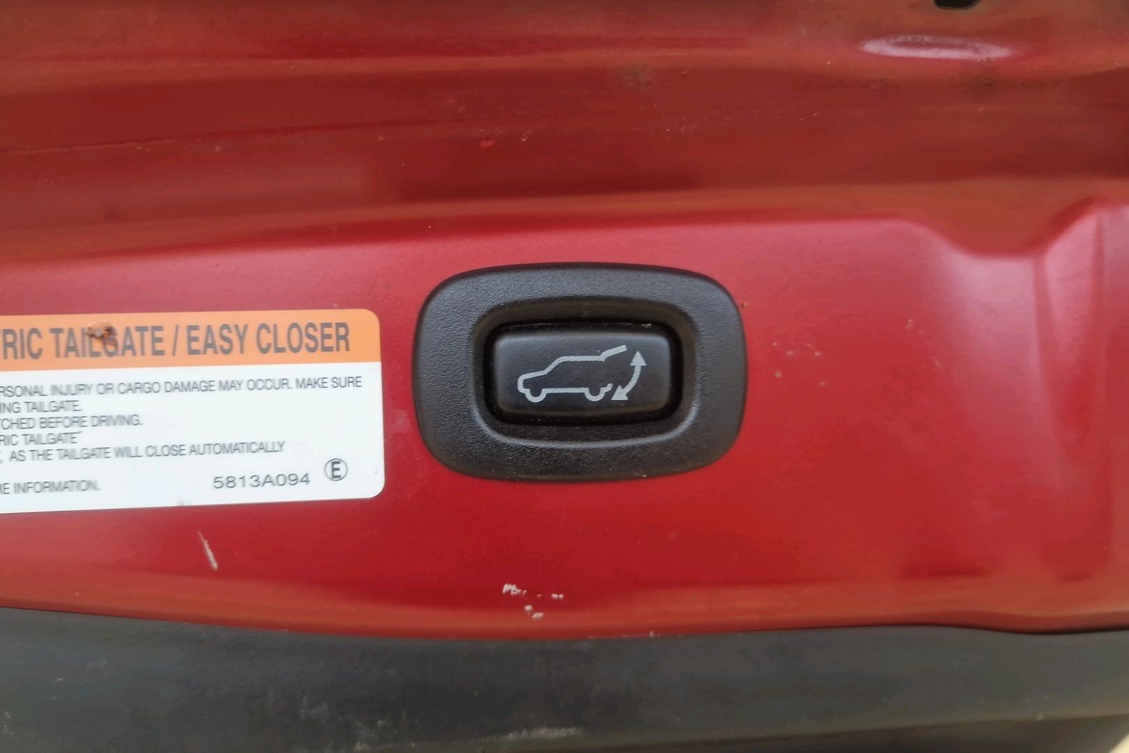 MITSUBISHI Outlander PHEV 2016