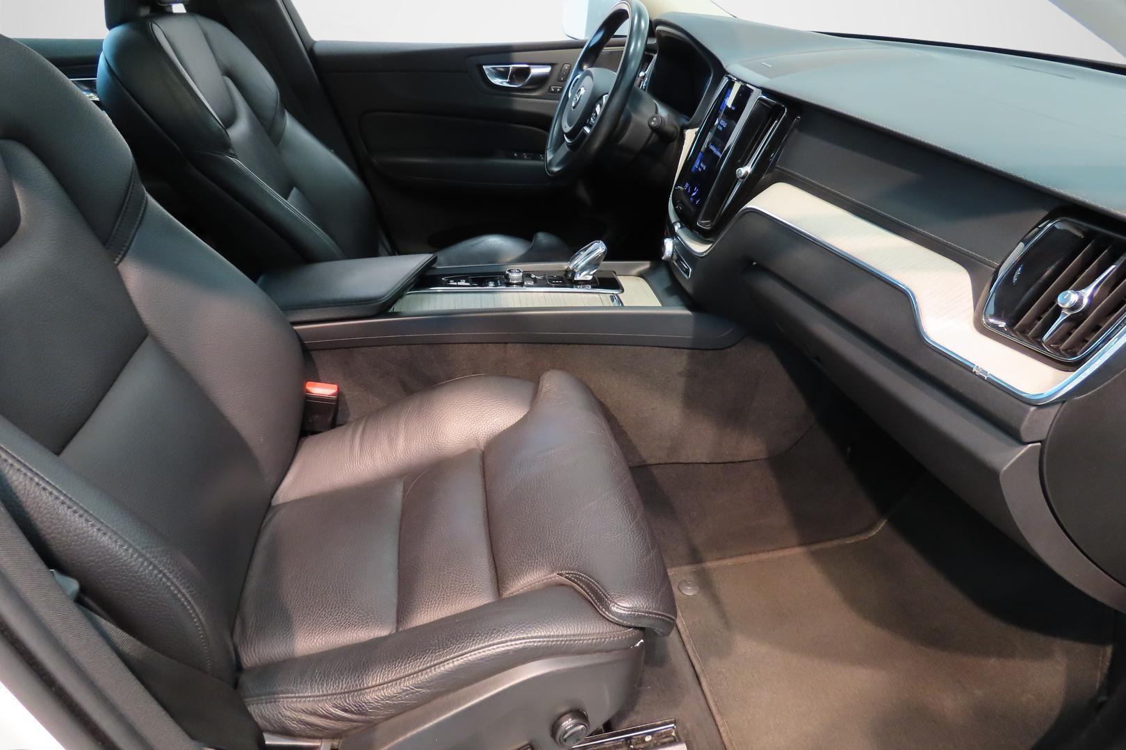 Volvo XC60 2021