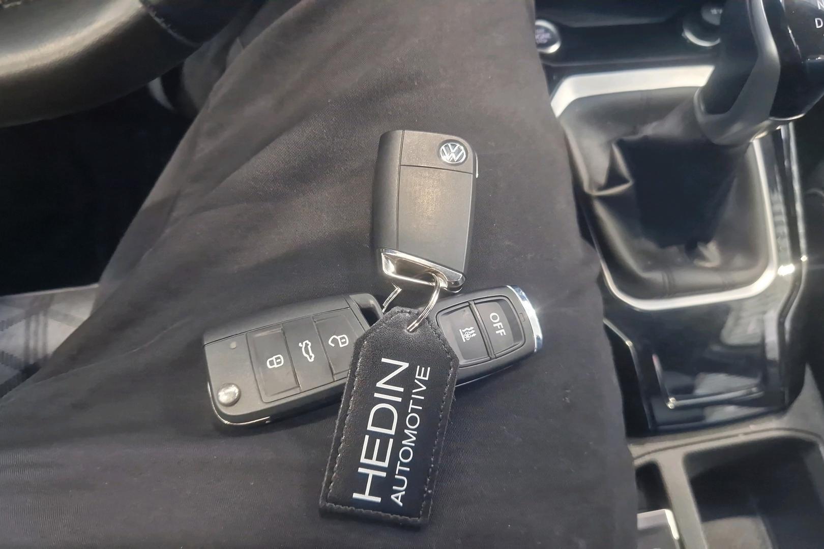 VOLKSWAGEN T-Roc 2024