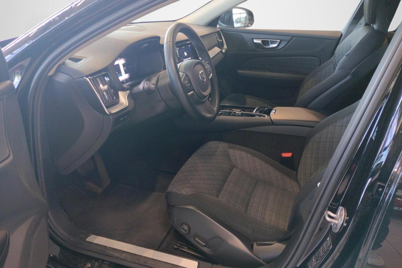 Volvo V60 2023