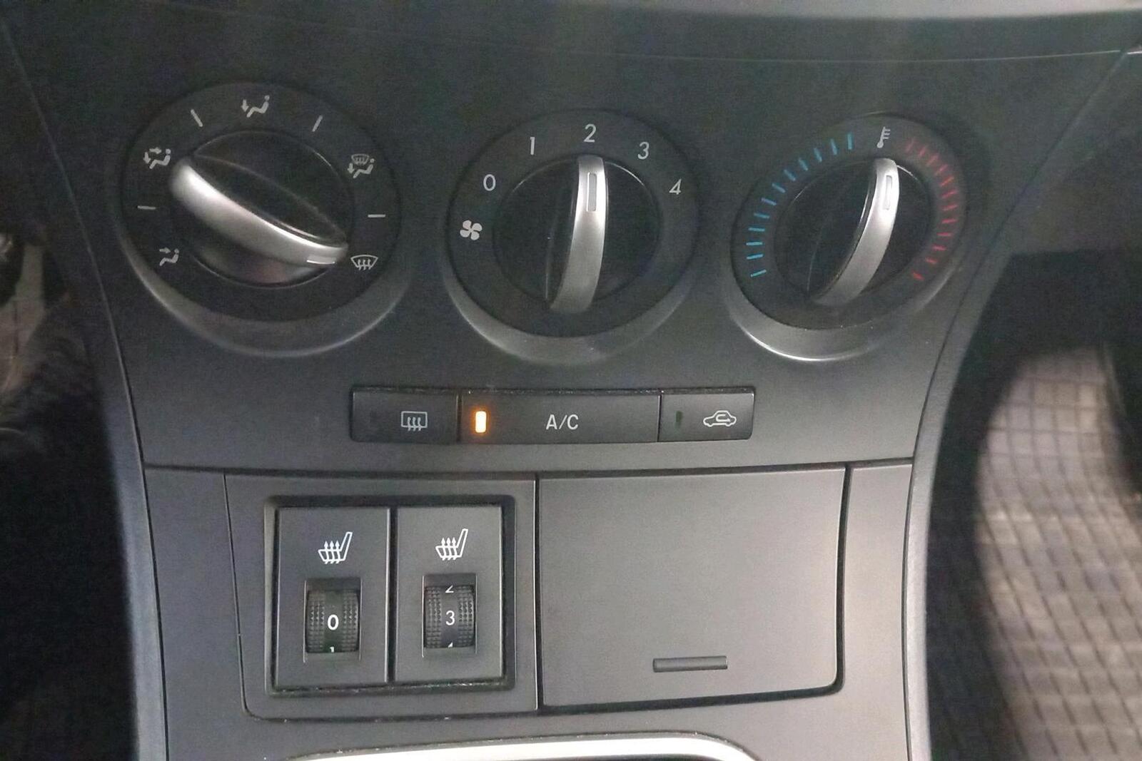 Mazda Mazda3 2012