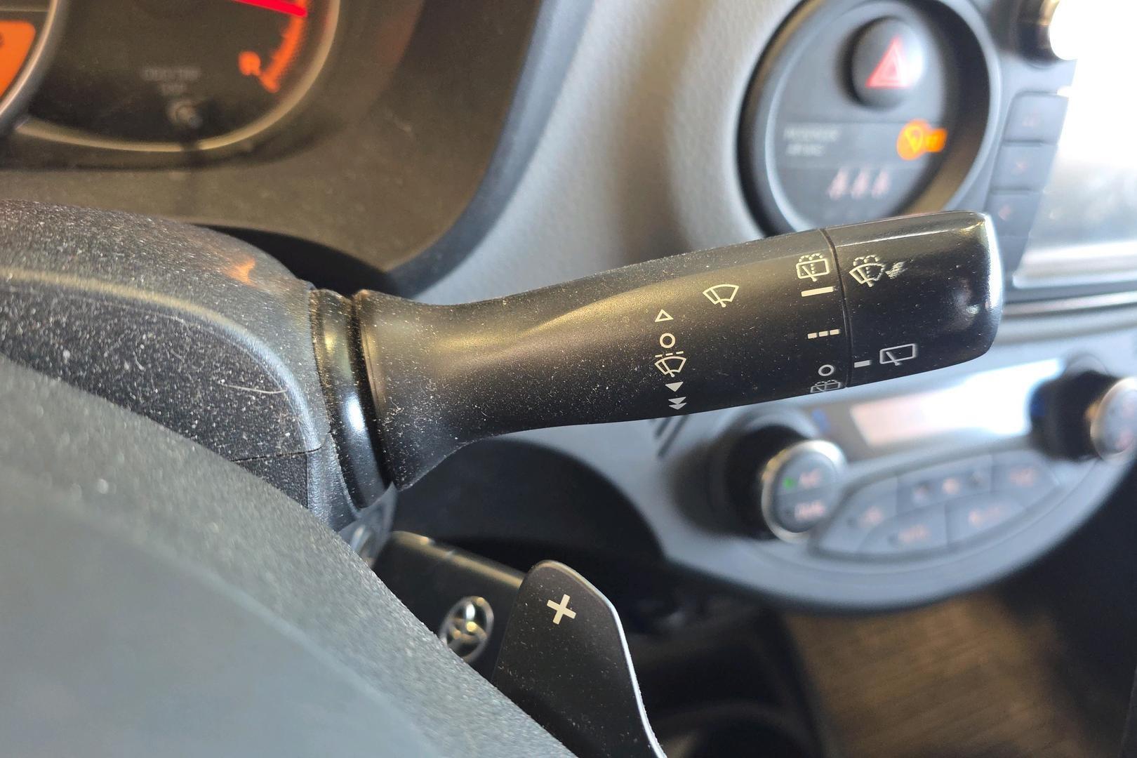 Toyota Yaris 2015
