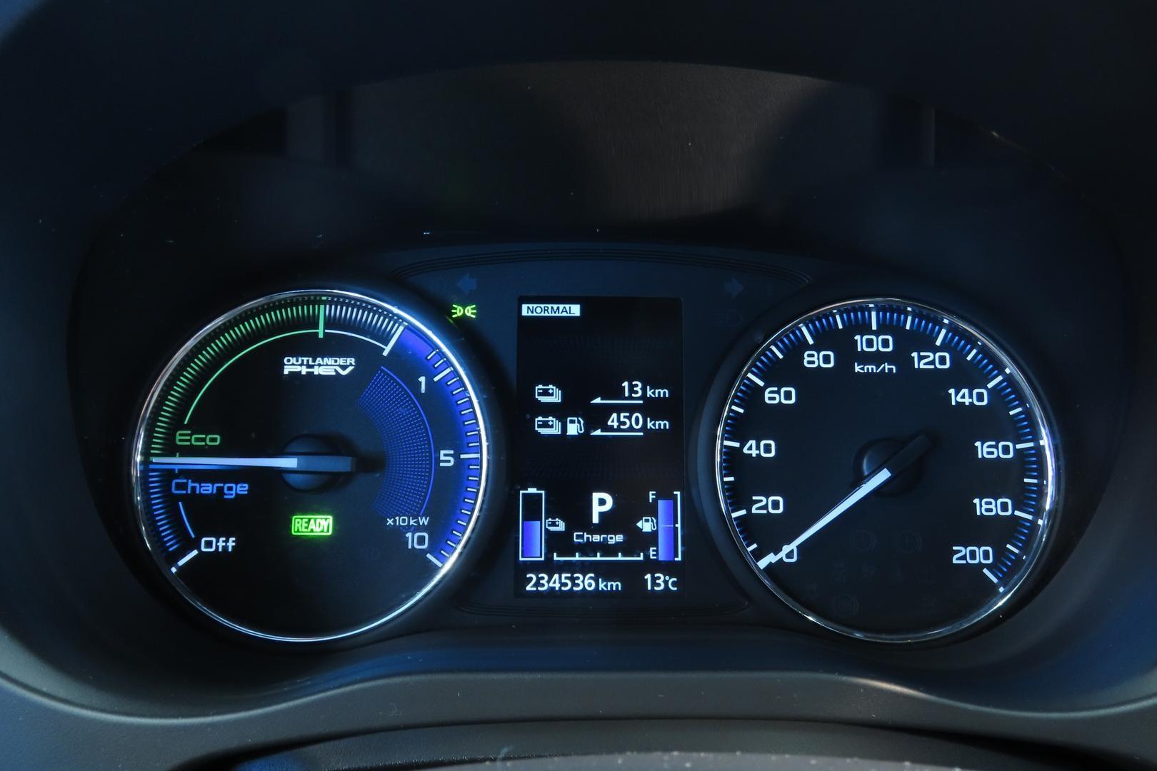 MITSUBISHI Outlander PHEV 2018