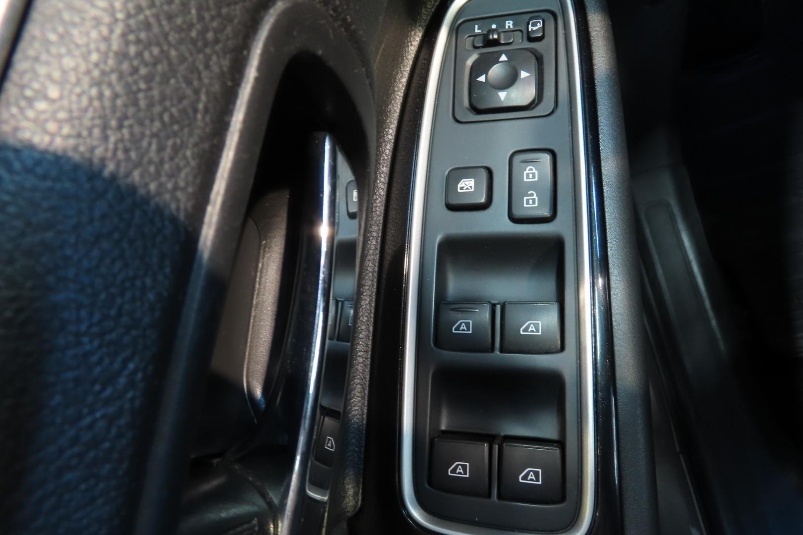 MITSUBISHI Outlander PHEV 2018