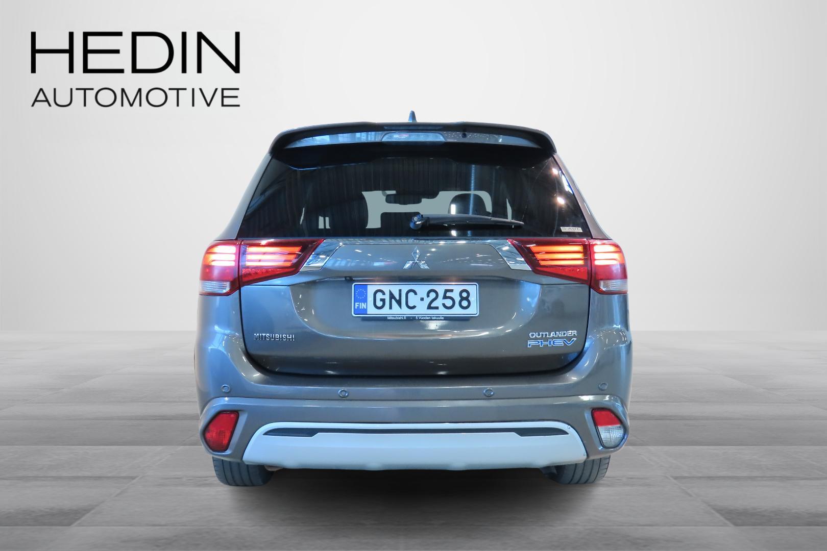 MITSUBISHI Outlander PHEV 2018
