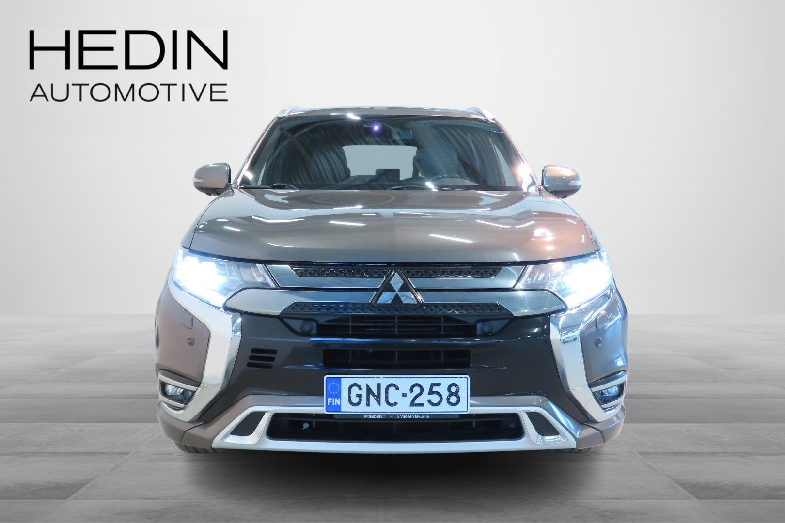 MITSUBISHI Outlander PHEV 2018