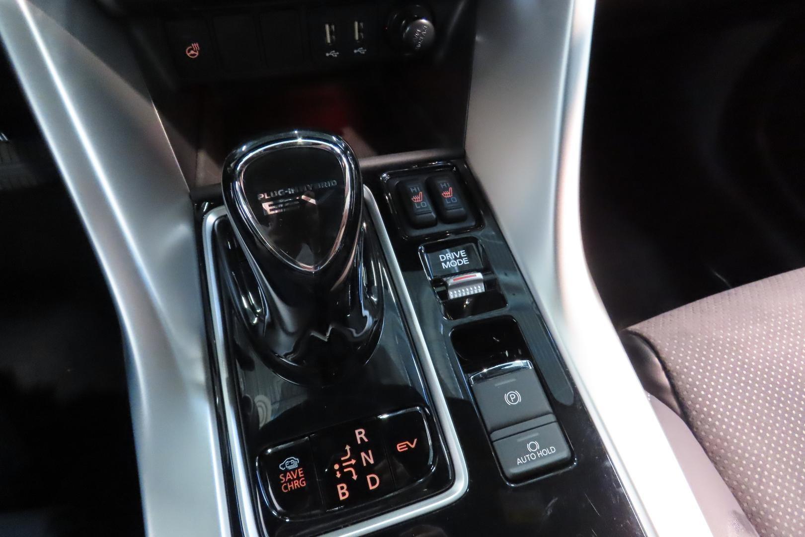 MITSUBISHI ECLIPSE CROSS 2025